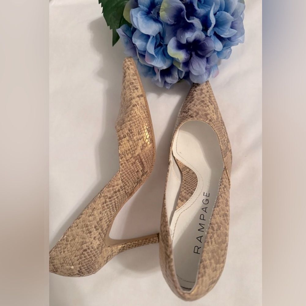 Gorgeous! Rampage “Maria 1” animal print embossed heels!